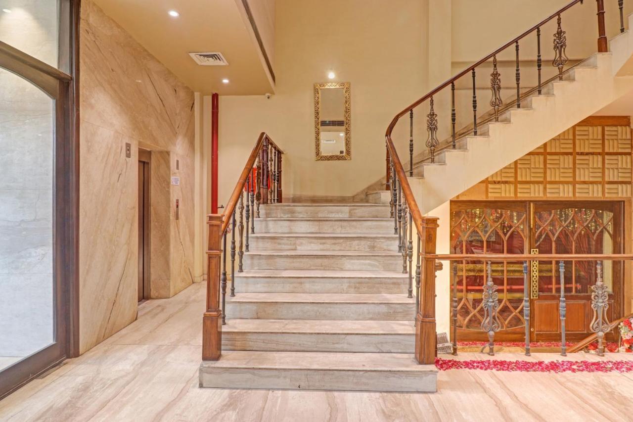 Oyo Townhouse 934 L'Elegant Hotel & Banquetby Ace Manor Ghaziabad Εξωτερικό φωτογραφία