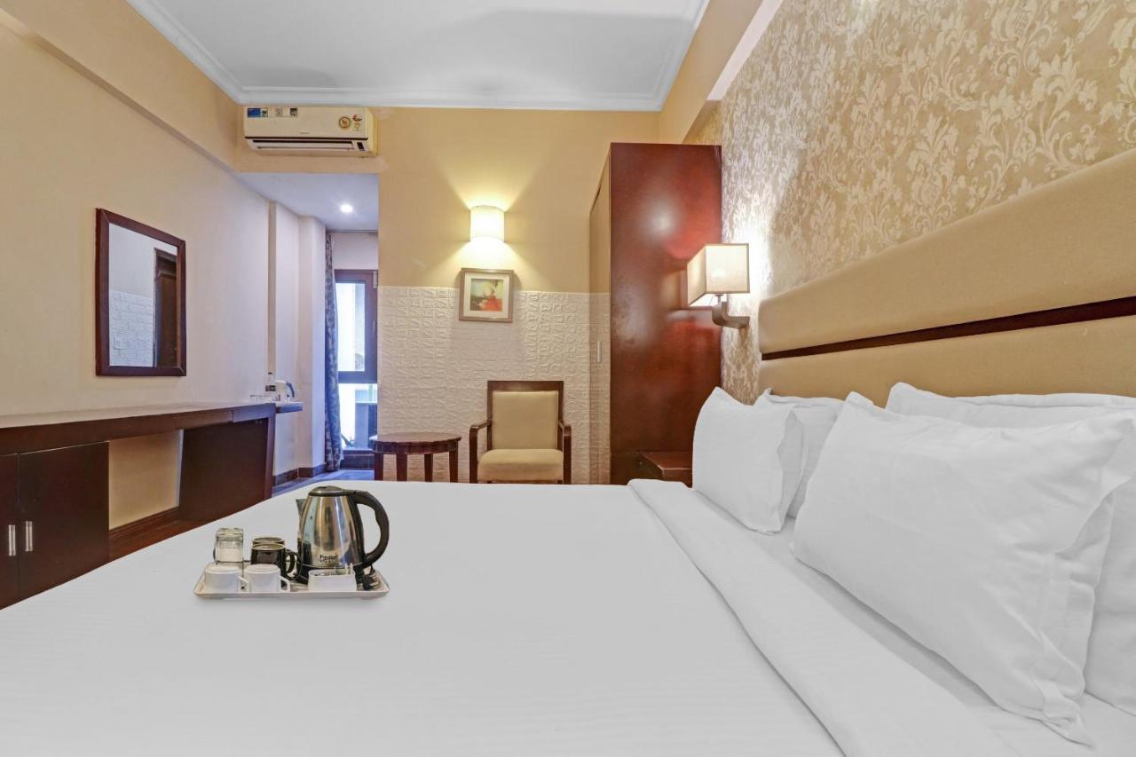 Oyo Townhouse 934 L'Elegant Hotel & Banquetby Ace Manor Ghaziabad Εξωτερικό φωτογραφία