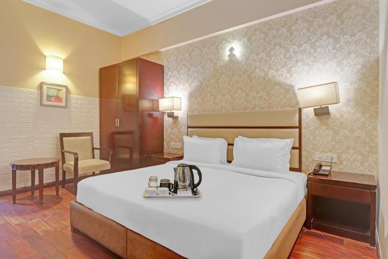 Oyo Townhouse 934 L'Elegant Hotel & Banquetby Ace Manor Ghaziabad Εξωτερικό φωτογραφία