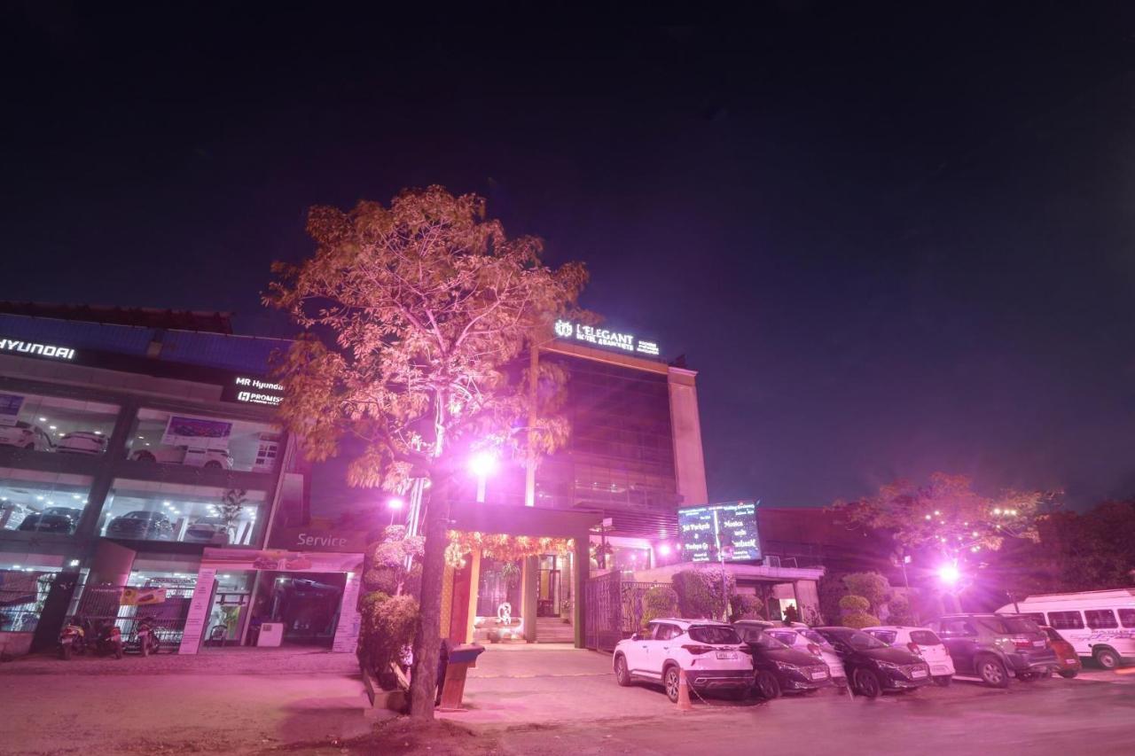 Oyo Townhouse 934 L'Elegant Hotel & Banquetby Ace Manor Ghaziabad Εξωτερικό φωτογραφία