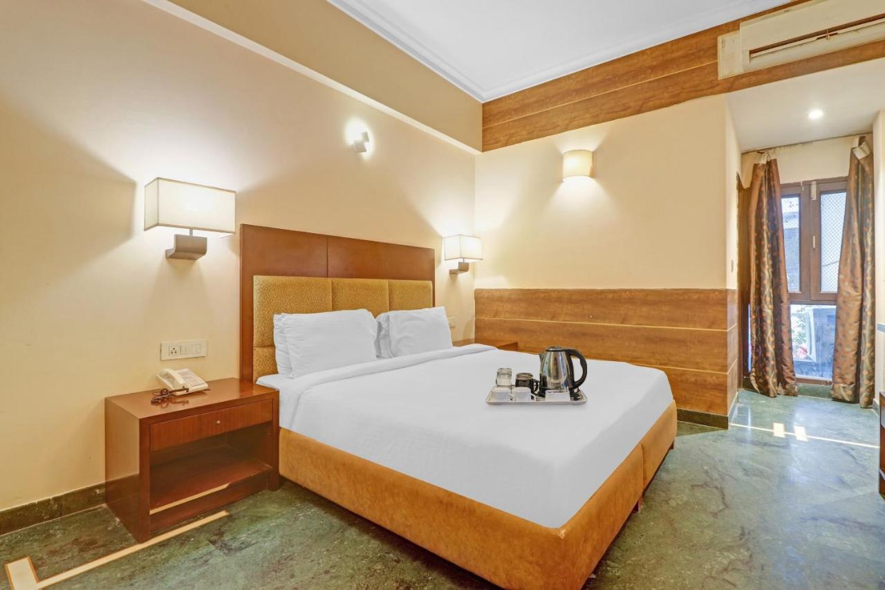 Oyo Townhouse 934 L'Elegant Hotel & Banquetby Ace Manor Ghaziabad Εξωτερικό φωτογραφία