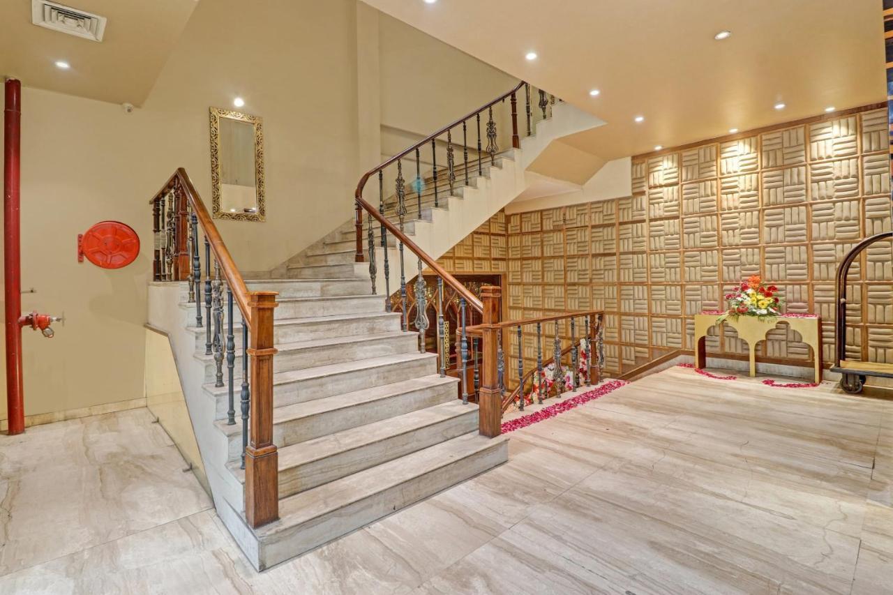 Oyo Townhouse 934 L'Elegant Hotel & Banquetby Ace Manor Ghaziabad Εξωτερικό φωτογραφία